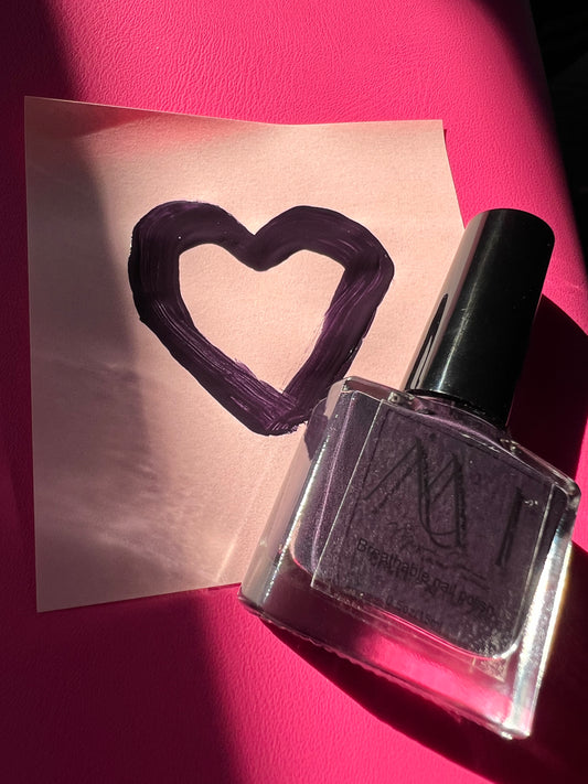 Vernis violet foncé